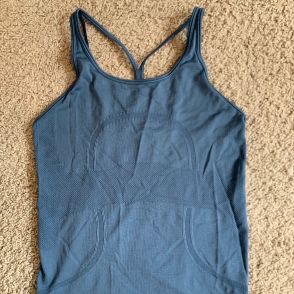 Lululemon tank top